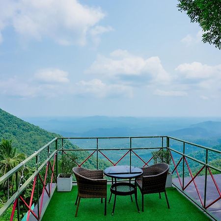 Mount Stratus Resort Vayalada Balussery Екстериор снимка