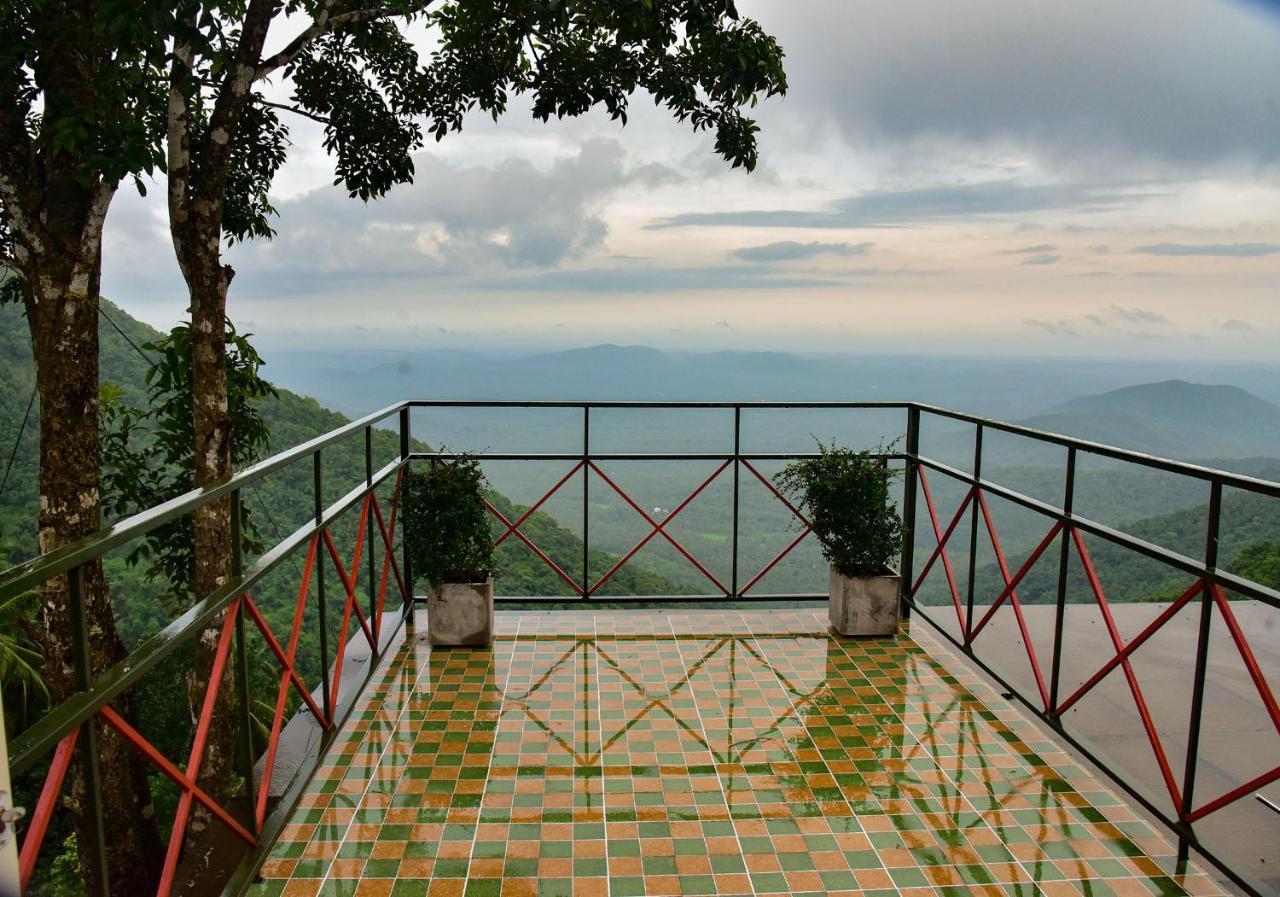 Mount Stratus Resort Vayalada Balussery Екстериор снимка