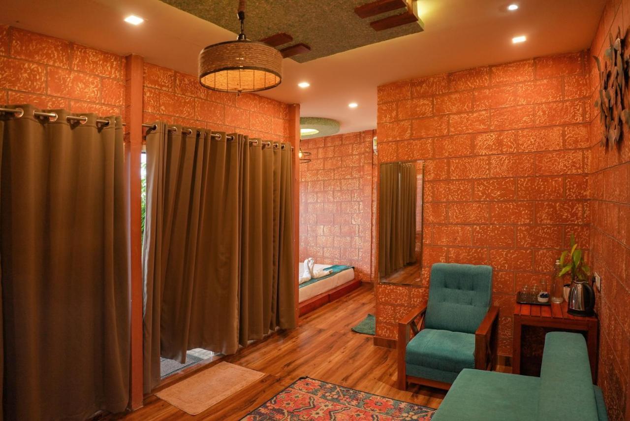 Mount Stratus Resort Vayalada Balussery Екстериор снимка