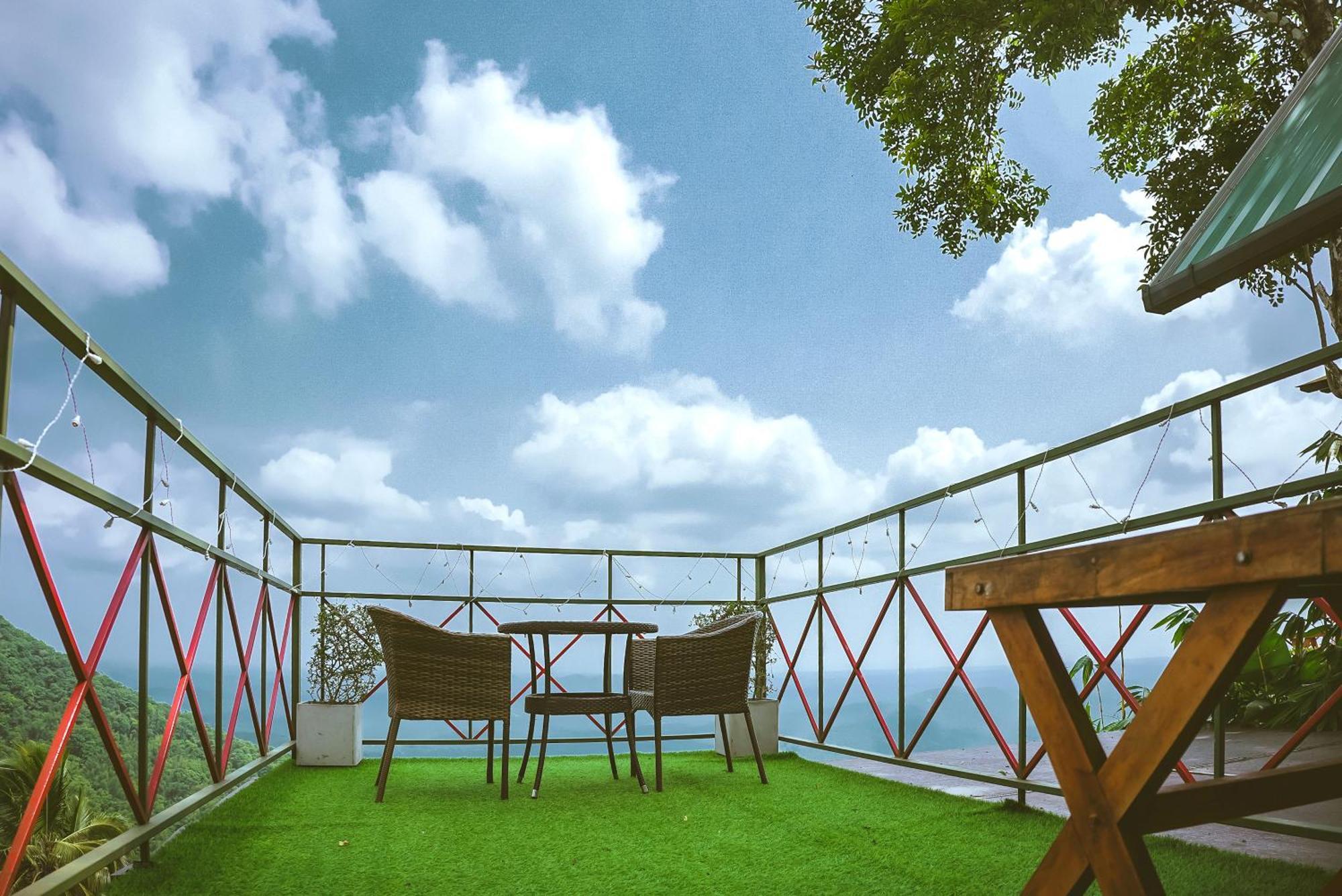 Mount Stratus Resort Vayalada Balussery Екстериор снимка